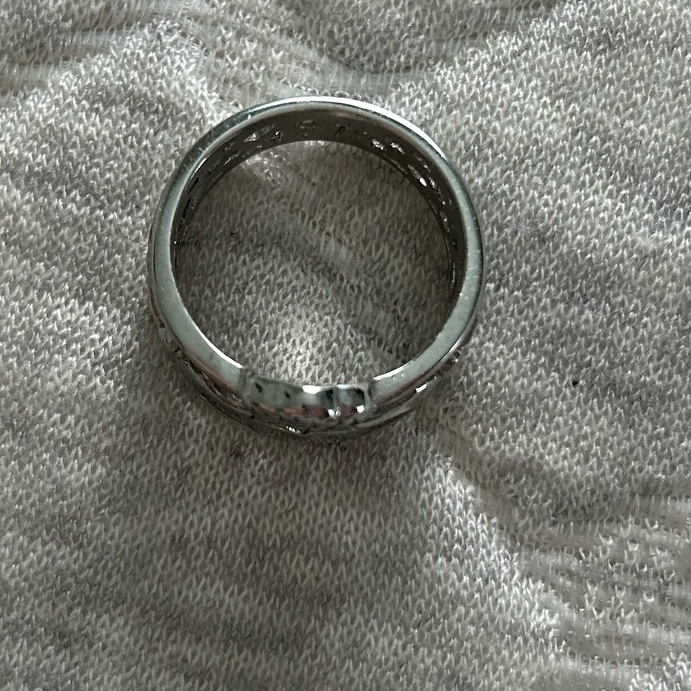 Claddagh Ring 🍀 - Picture 5 of 7